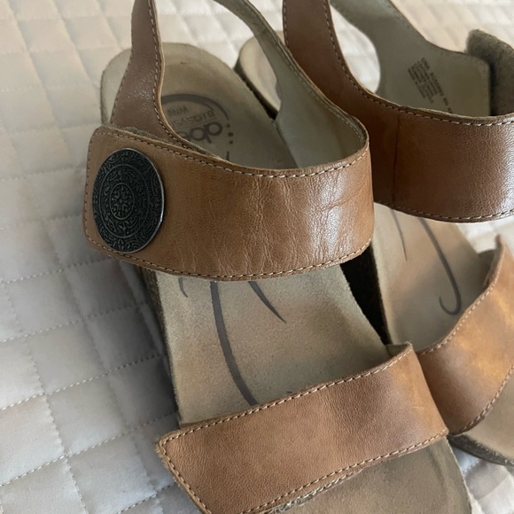 Wedges - Picture 3 of 4